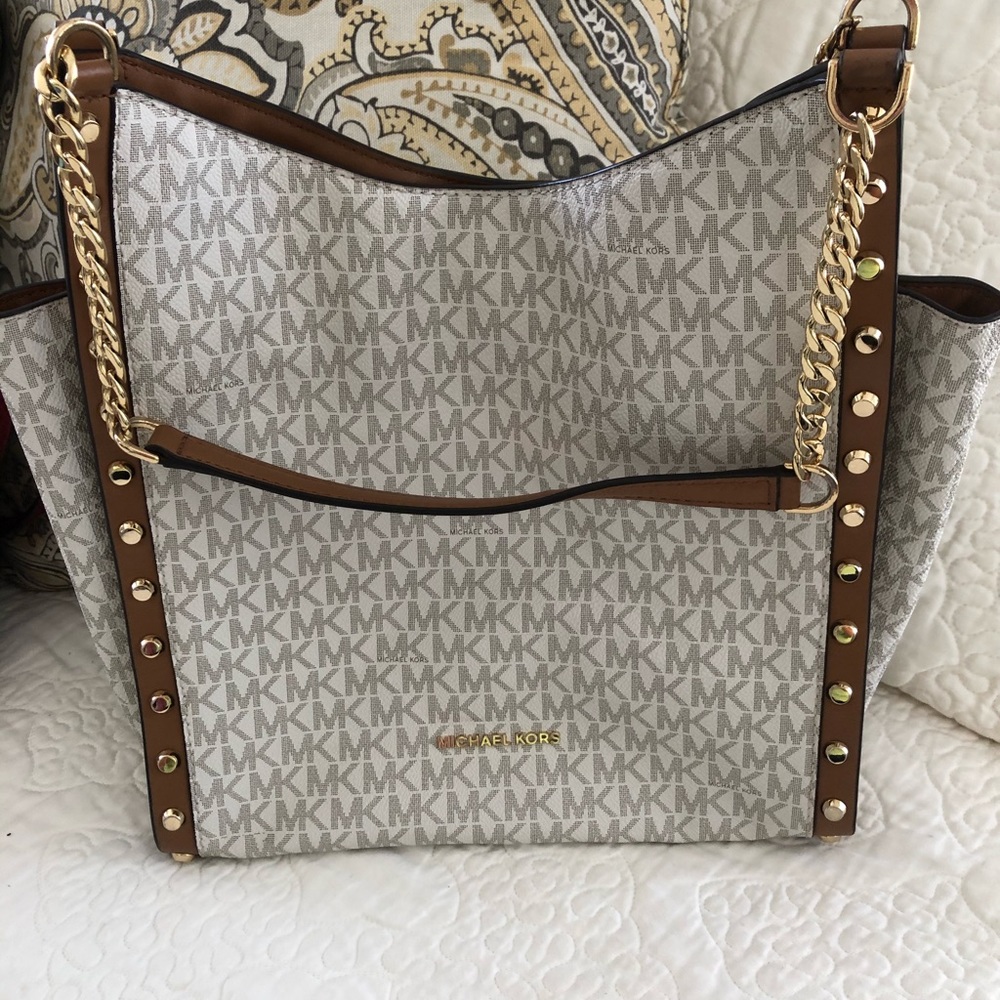 Michael kors purse